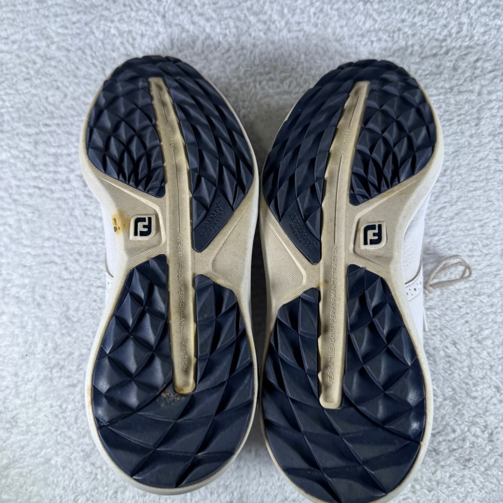 Footjoy Golf Shoes FJ Traditions Spikeless Golf Shoes - White 57927 10.5 M - Picture 6 of 8